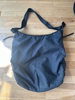 Lululemon  gym bag